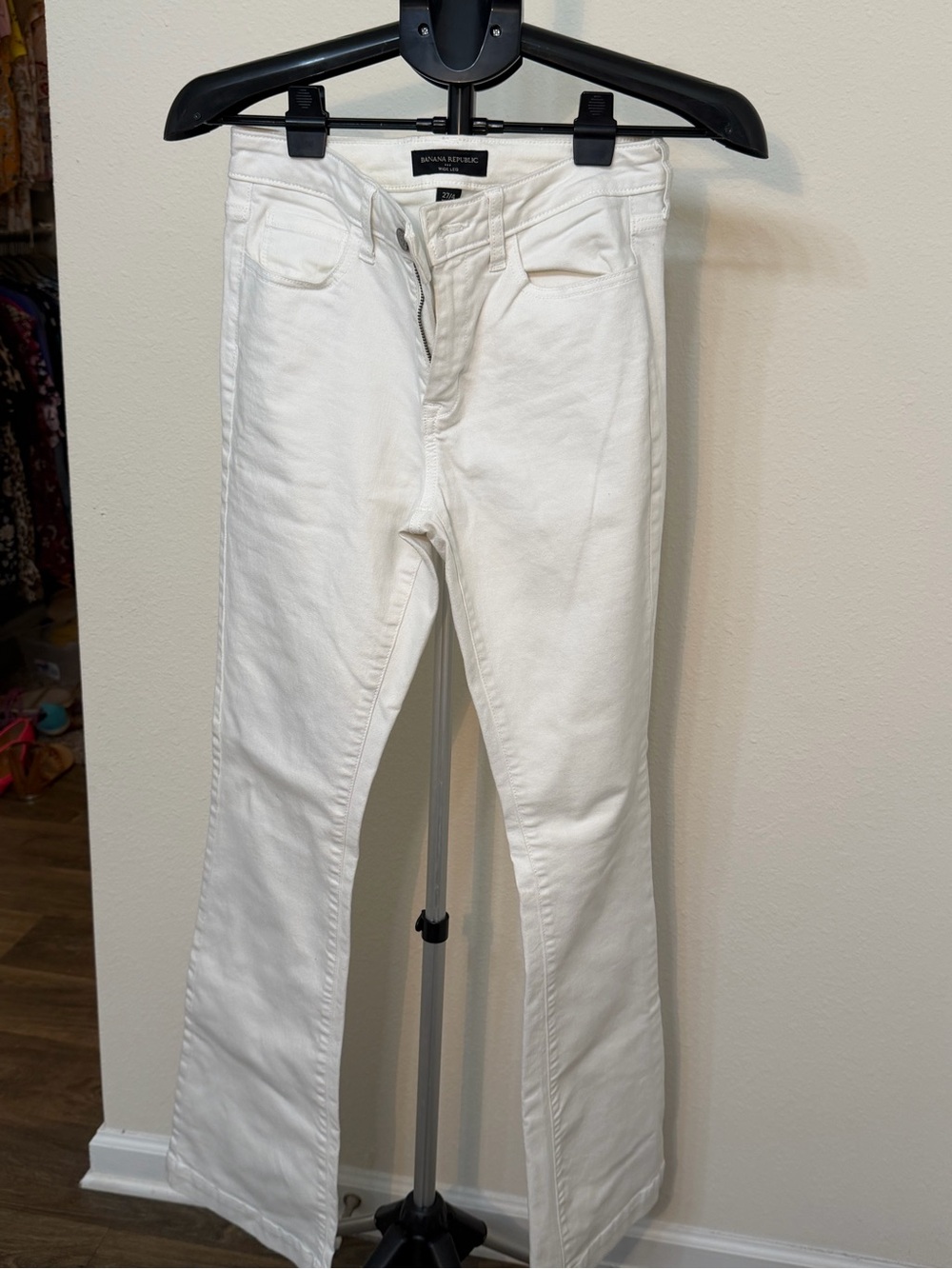 Banana Republic Women’s White Wide-Leg Jeans